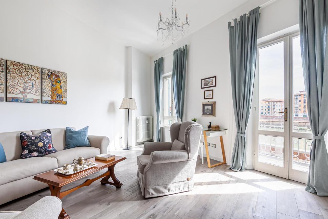 Lungarno Elegant Apartment With Panoramic Balcony Pisa Exterior photo